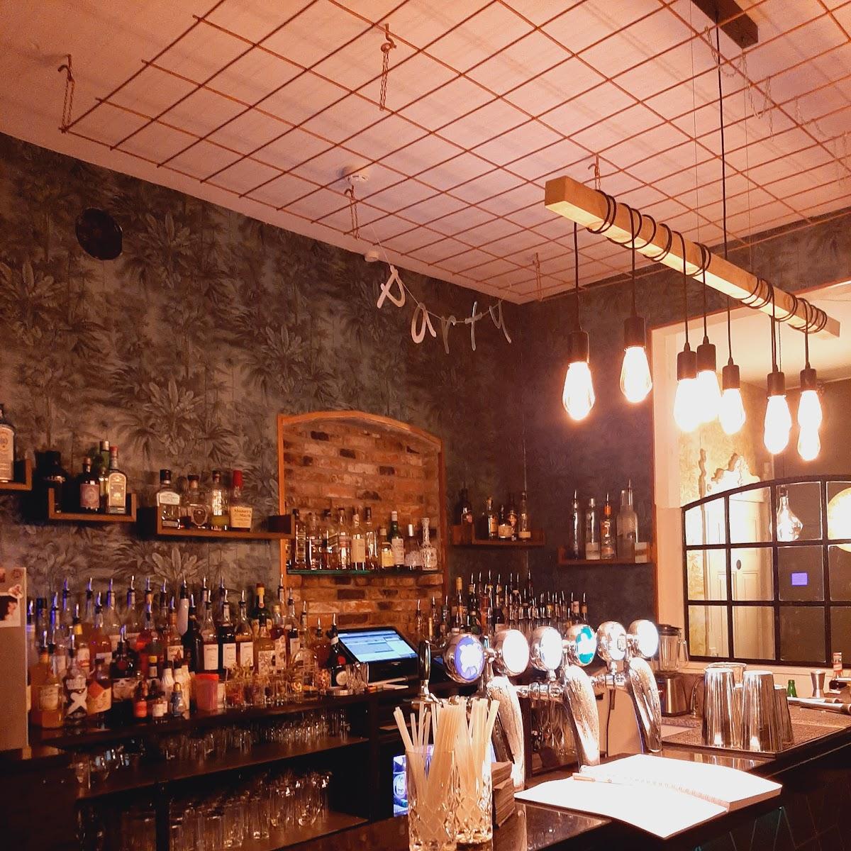 Restaurant "Felix Bar" in Tating