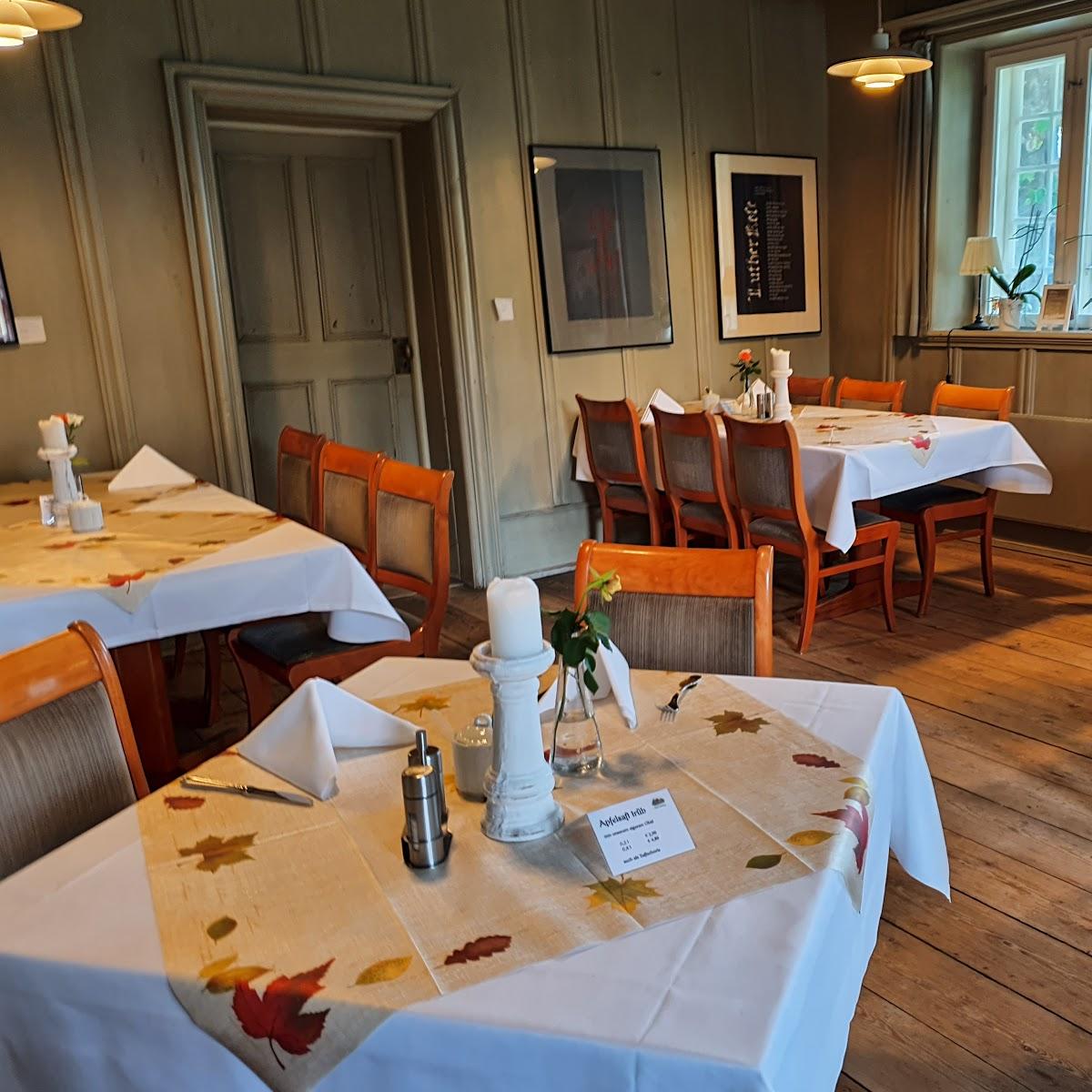 Restaurant "Roter Haubarg" in Witzwort
