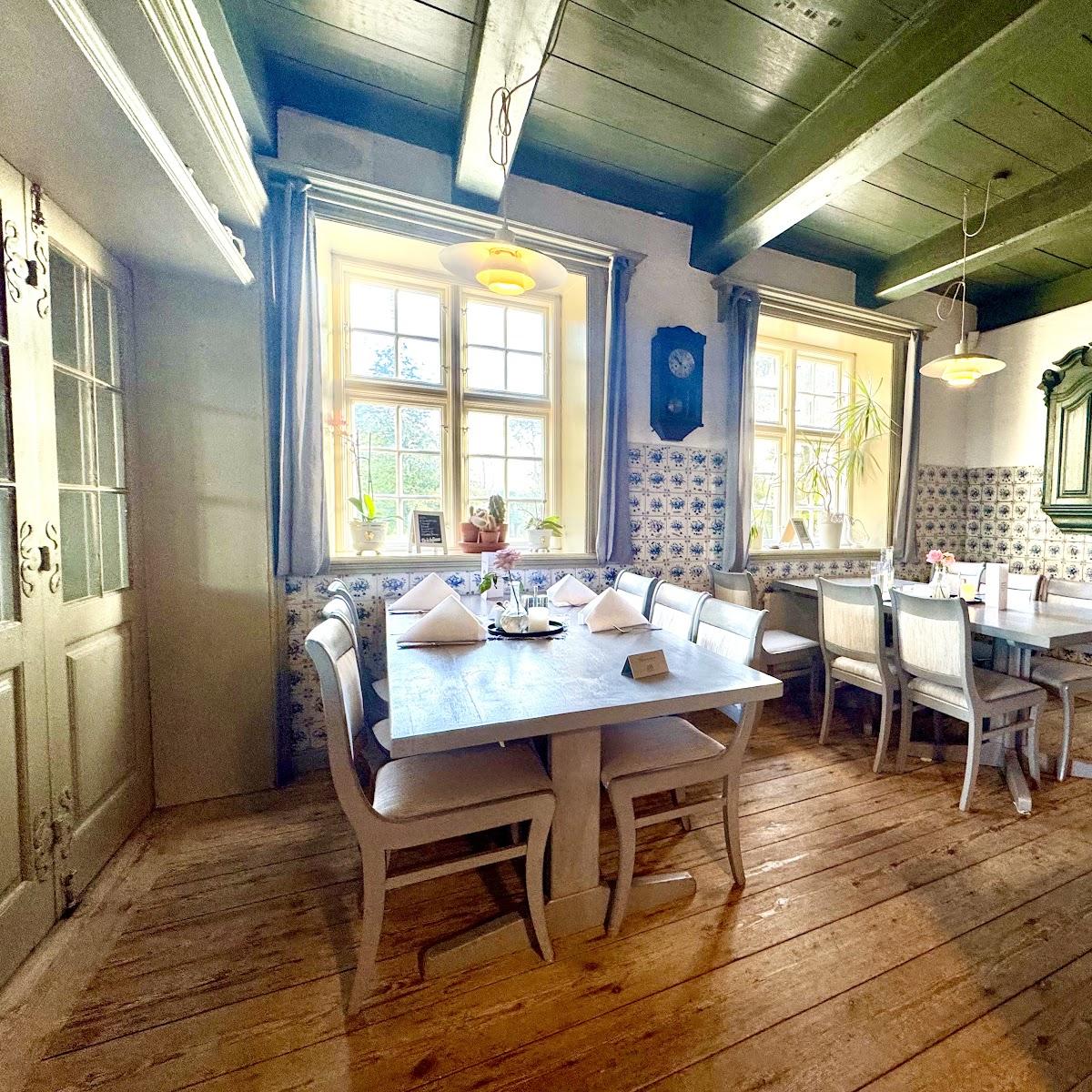 Restaurant "Roter Haubarg" in Witzwort