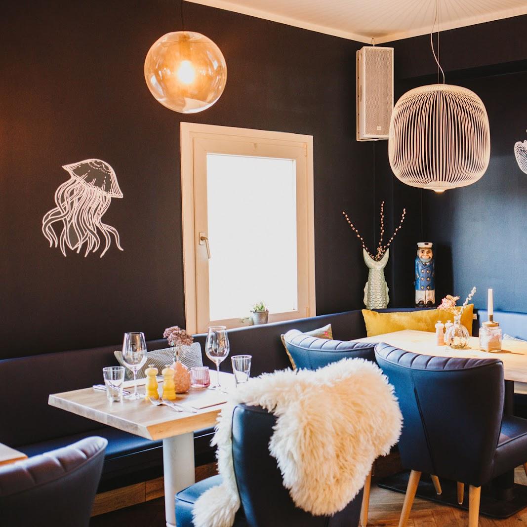 Restaurant "Taatjem Deel" in Sylt