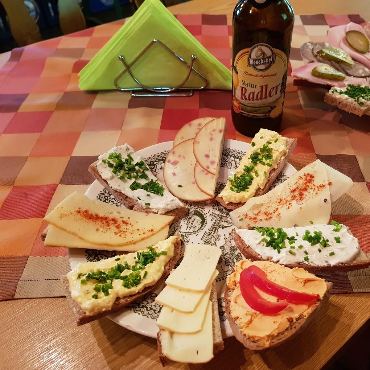 Restaurant "Biergarten Schlömener Tränke" in  Neuenmarkt