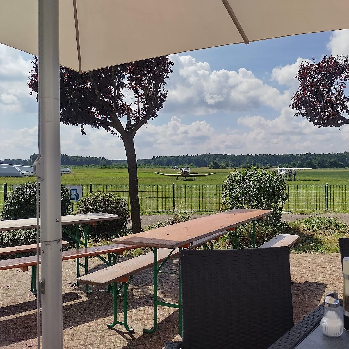 Restaurant "Das Fliegerstübchen" in Hodenhagen