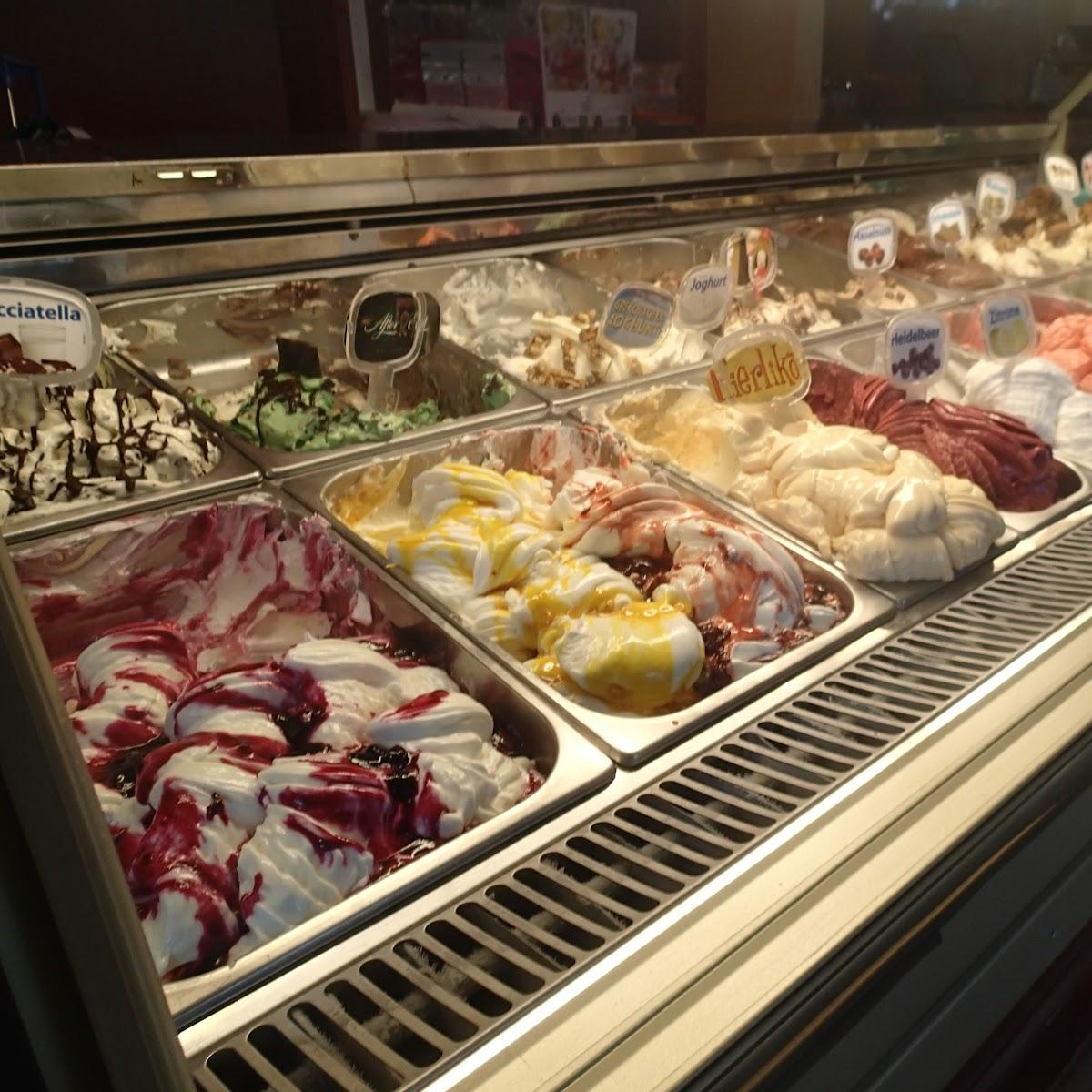 Restaurant "Café Abseits Eisdiele" in Hengersberg