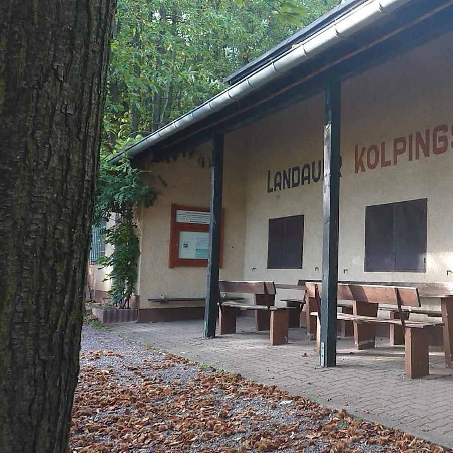Restaurant "Gleitschirmlandeplatz am er Haus" in  Dernbach