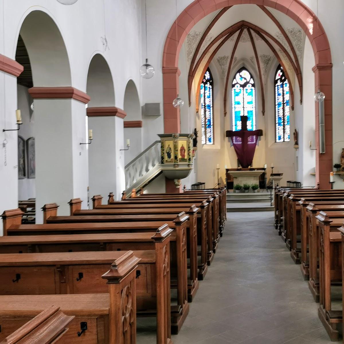 Restaurant "Descanso" in Much