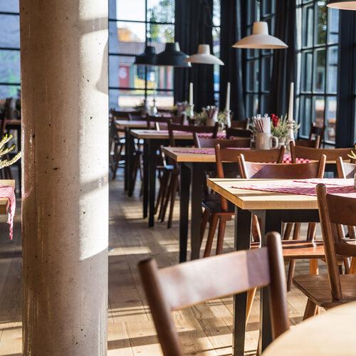 Restaurant "Chiemseer Wirtshaus mit Biergarten am Chiemsee" in Chieming