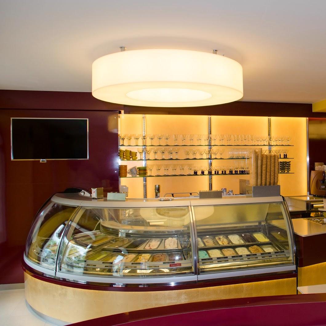 Restaurant "Gelateria La Strada -" in Tirschenreuth