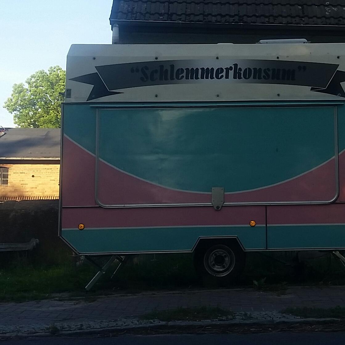 Restaurant "Schlemmer Konsum SoftEis wie früher" in  Hohenfinow