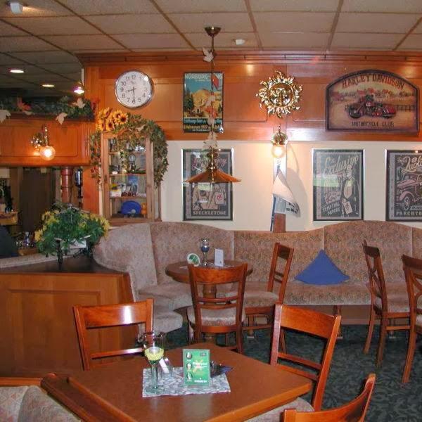 Restaurant "Bistro Billard-Cafe Carambolage" in Klingenberg am Main