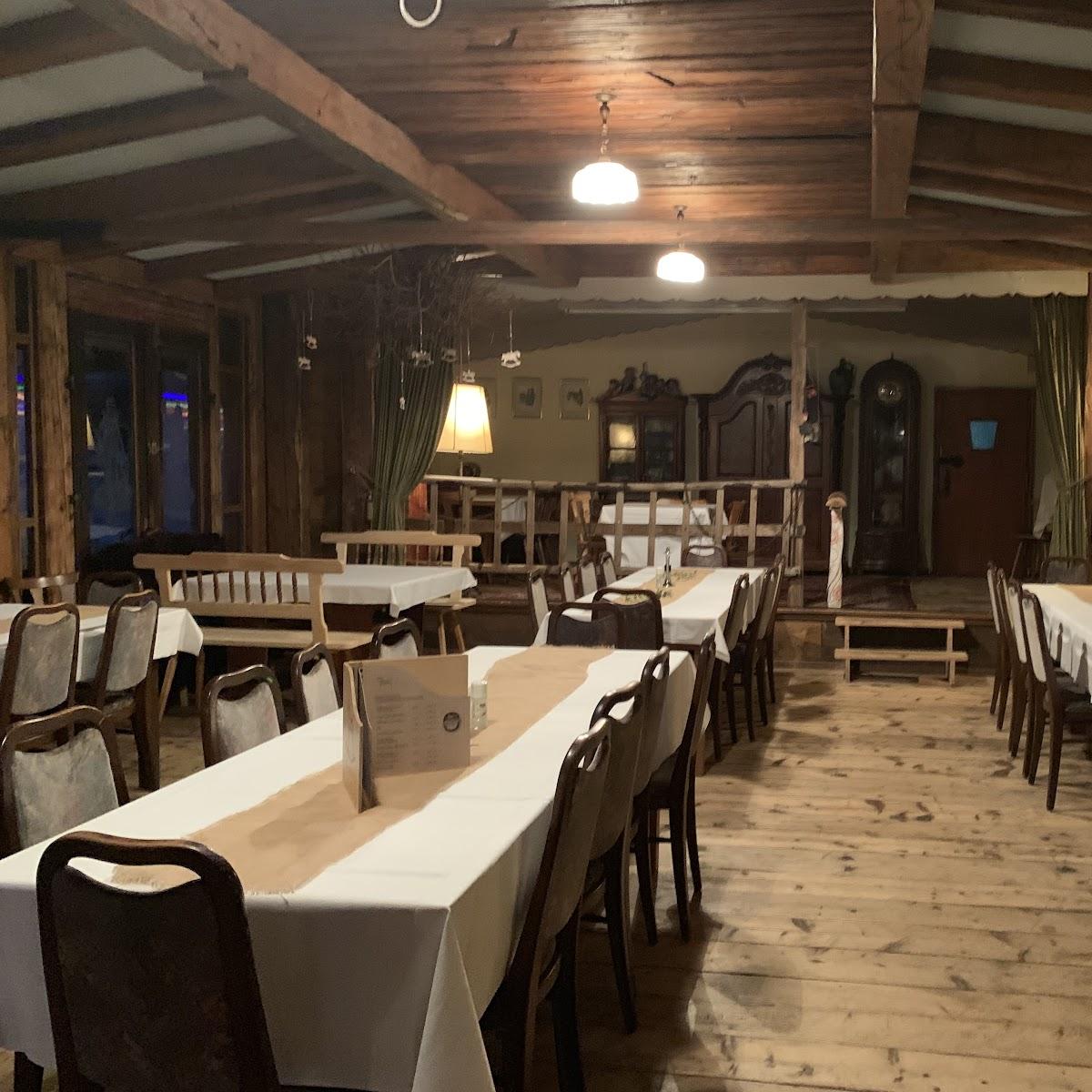 Restaurant " Zum Schaukelpferd " in Bruckmühl