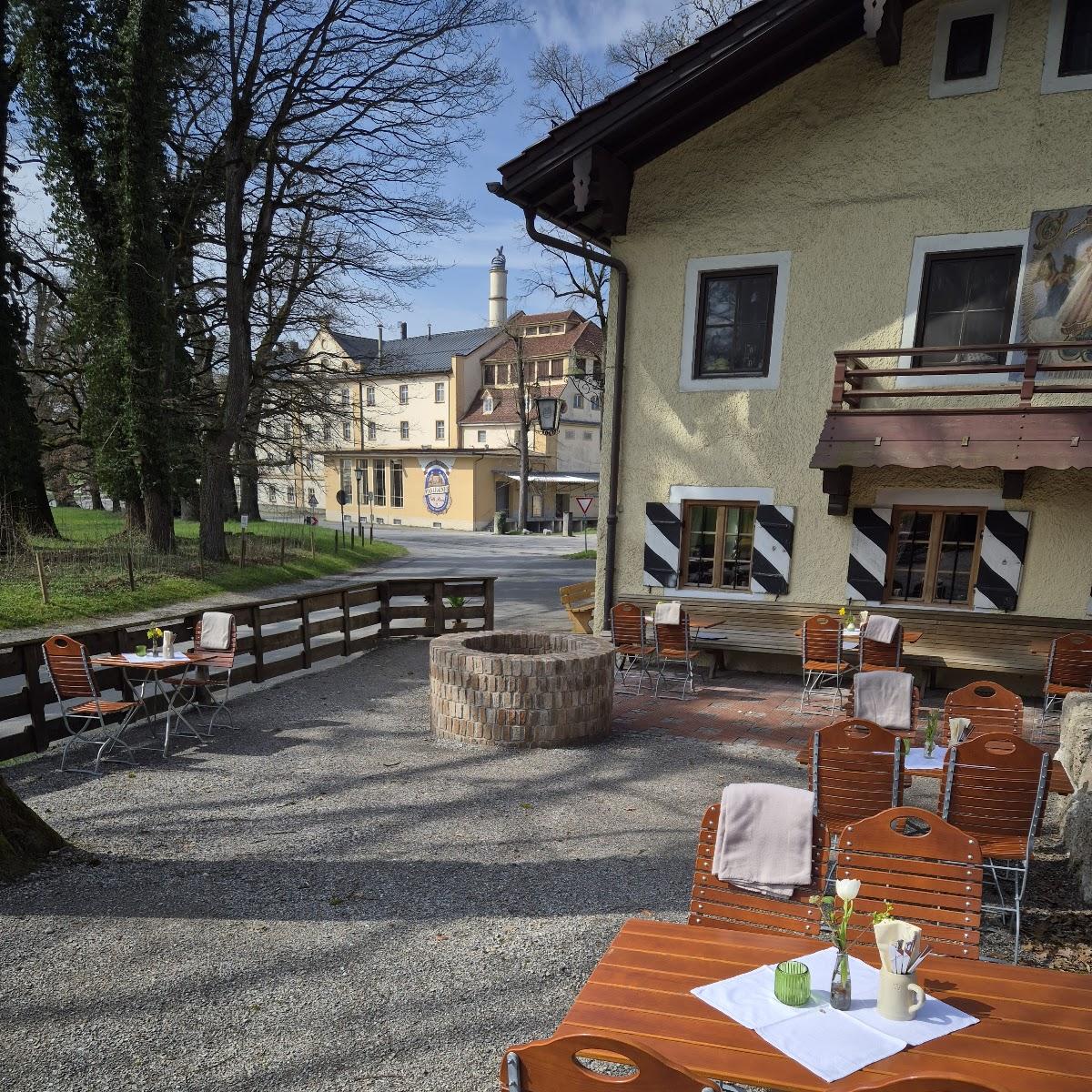 Restaurant "Schlosswirtschaft Maxlrain" in Tuntenhausen