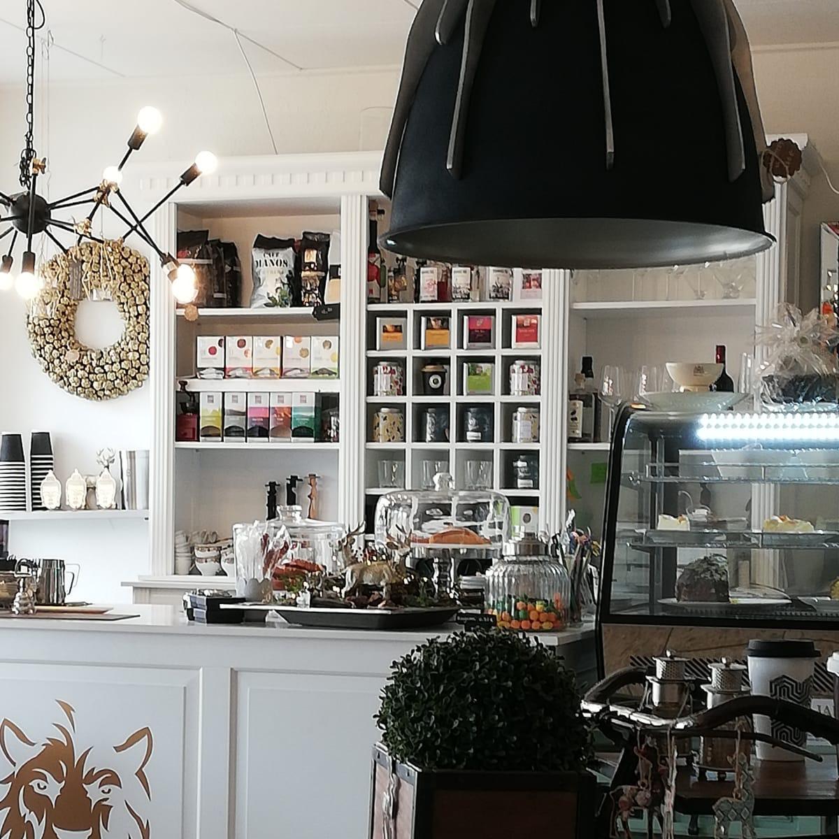 Restaurant "FRÄULEIN BURG, Café & Biergarten" in  Lörrach