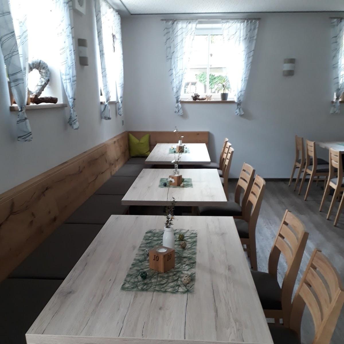 Restaurant "Schoppenstube May" in Weigenheim