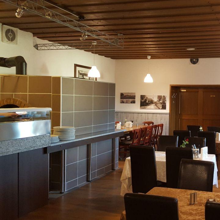 Restaurant "Pizzeria Oide Schui" in  Weil