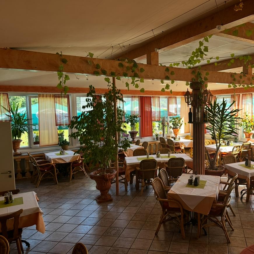 Restaurant "Zur Kirschenwiese" in Abstatt