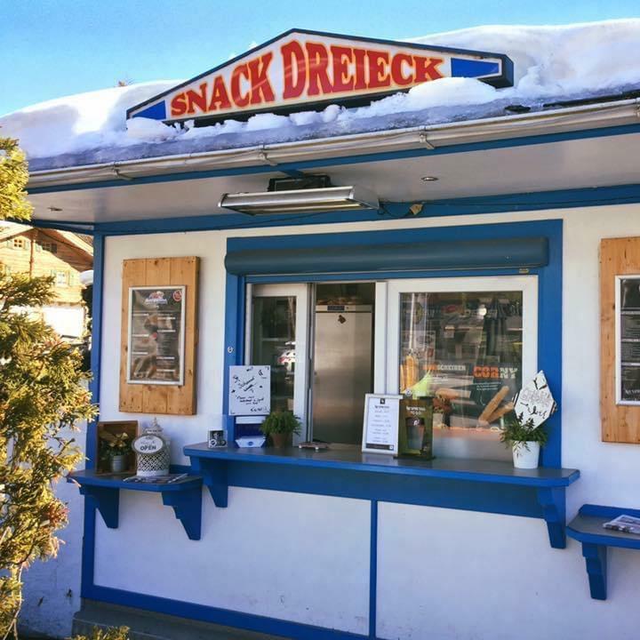 Restaurant "Snack Dreieck by Lizz" in Kirchberg in Tirol