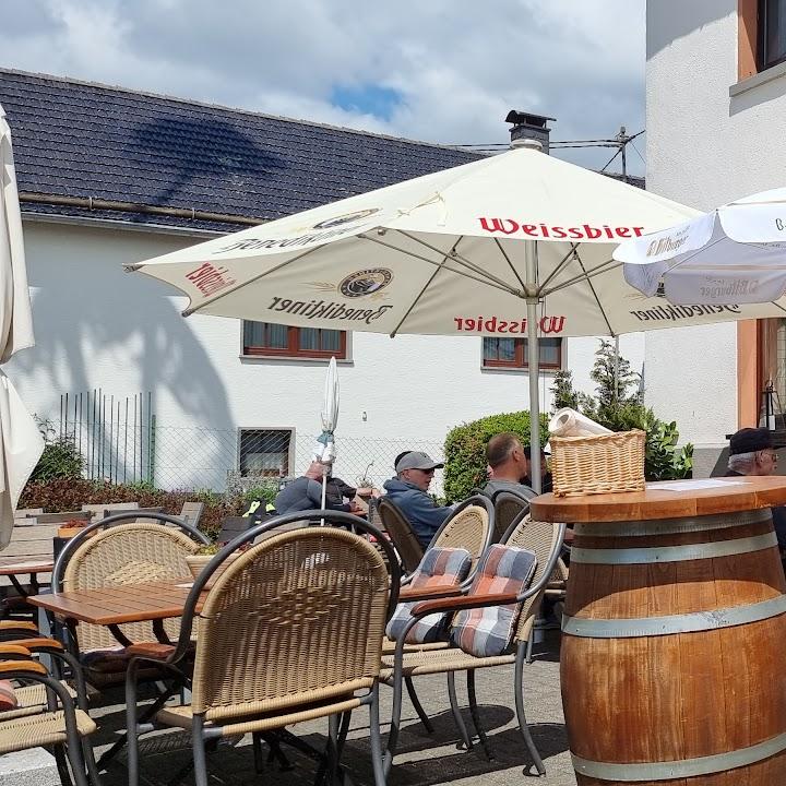 Restaurant "Bei Cemo Restaurant- Festsaal u. Partyservice Historische Gastwirtschaft Zum Brunnen(seit 1822)" in Steffeln