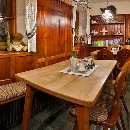 Restaurant "Gaststätte am Kurpark" in  Mittenwald