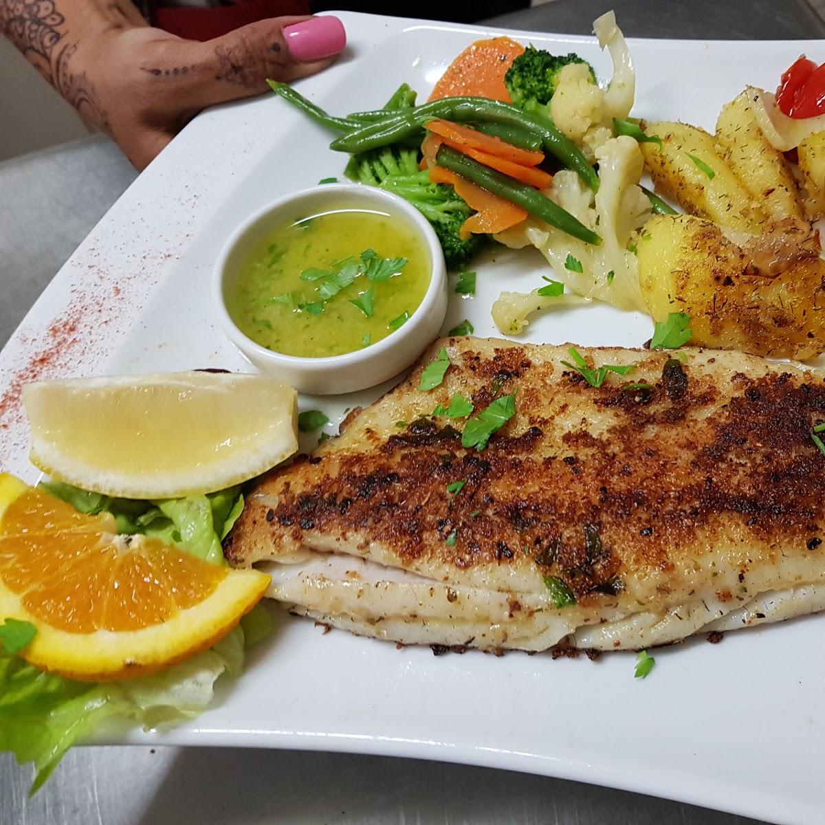 Restaurant "Gasthaus Münchbräustüberl La Yara" in  Tüßling