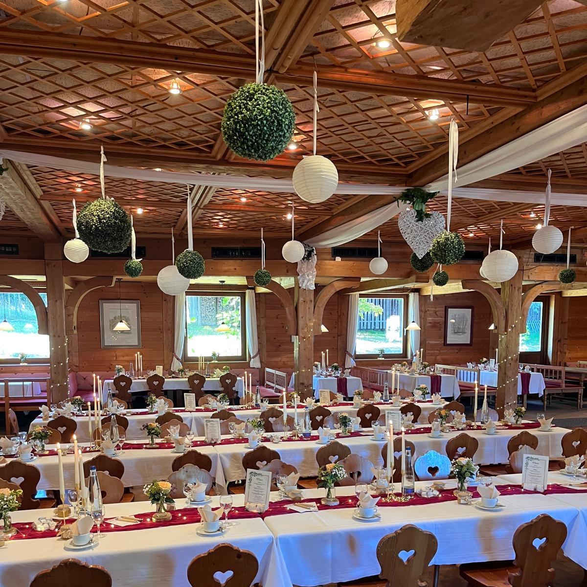 Restaurant "Zur Post- Theo Weitl" in Johanniskirchen