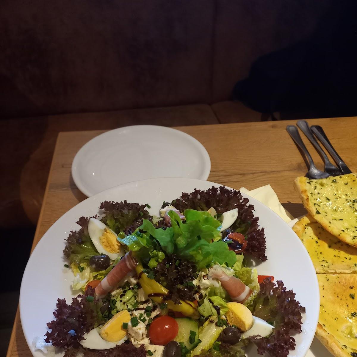 Restaurant "Cavallino-Pizza" in Tittling