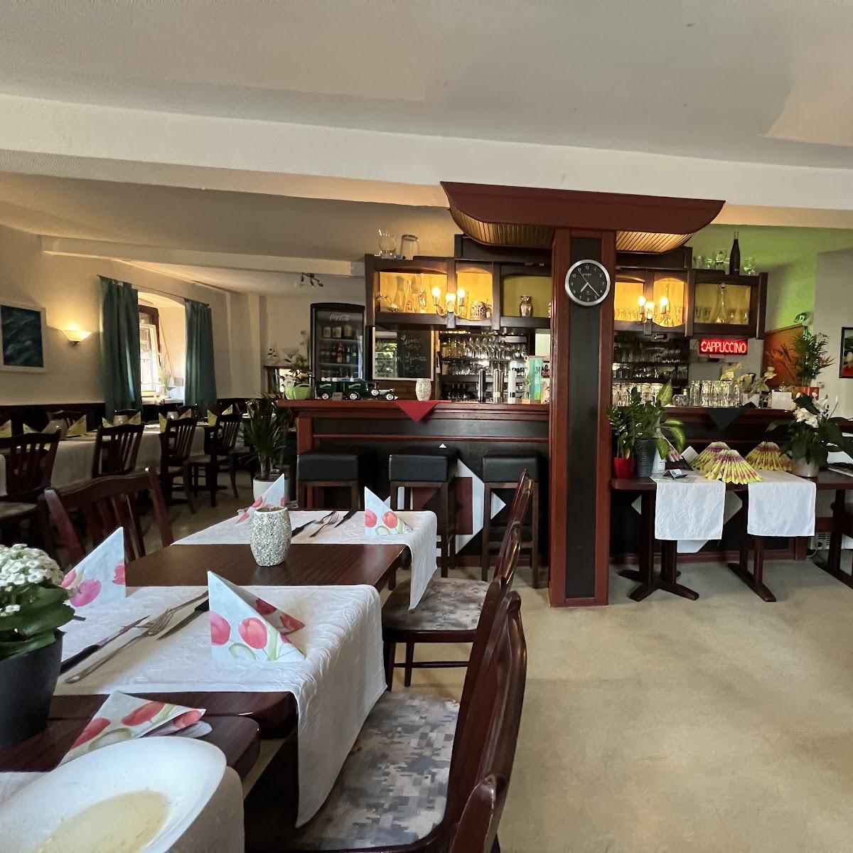 Restaurant "Zum Alten Rathaus" in Karlsdorf-Neuthard