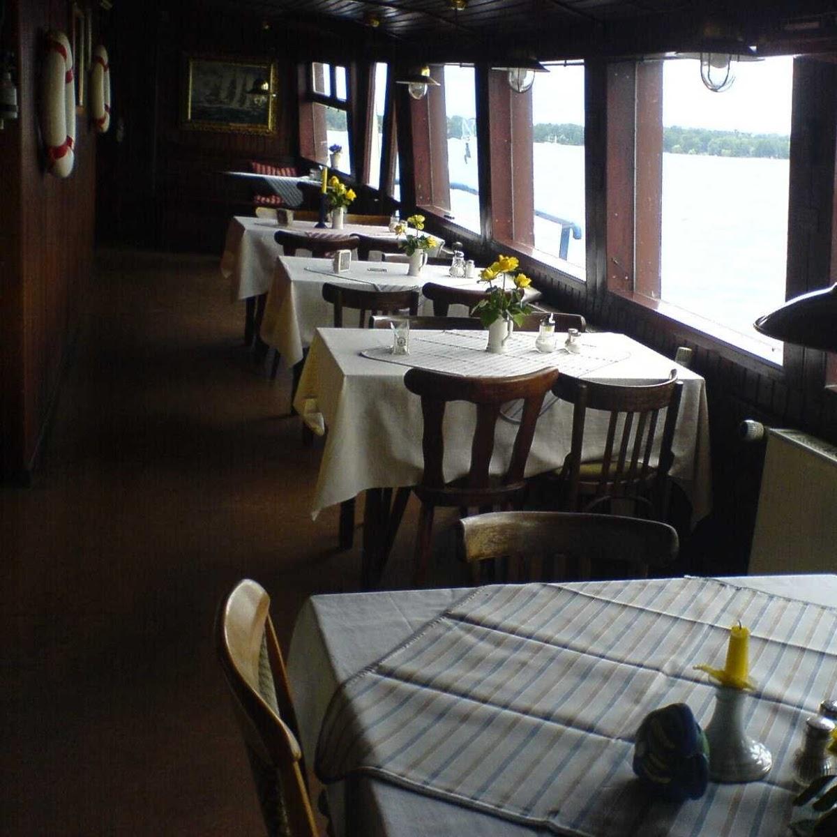 Restaurant "Alte Liebe Restaurantschiff" in  Berlin