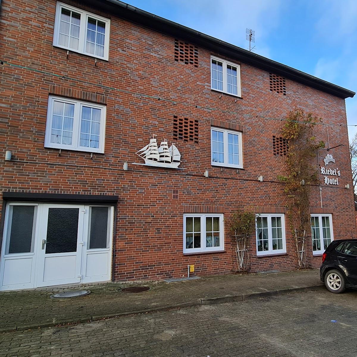 Restaurant "Riedels - Hotel" in Burg (Dithmarschen)