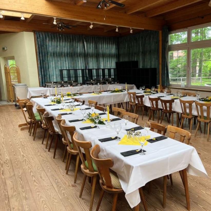 Restaurant "Gaststätte Brauner Hirsch" in Isenbüttel