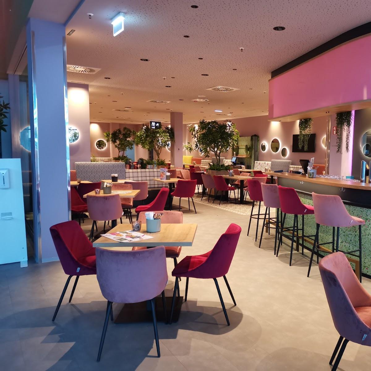 Restaurant "mömax Restaurant" in Aschheim