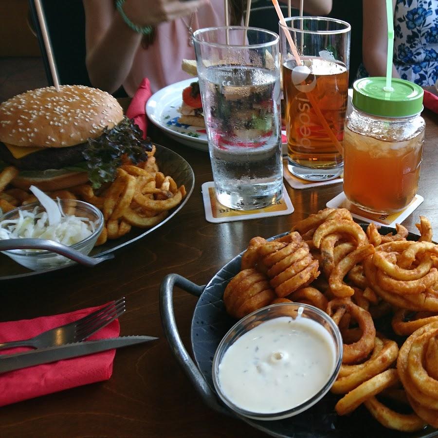 Restaurant "Filou American Diner Restaurant" in Aidlingen