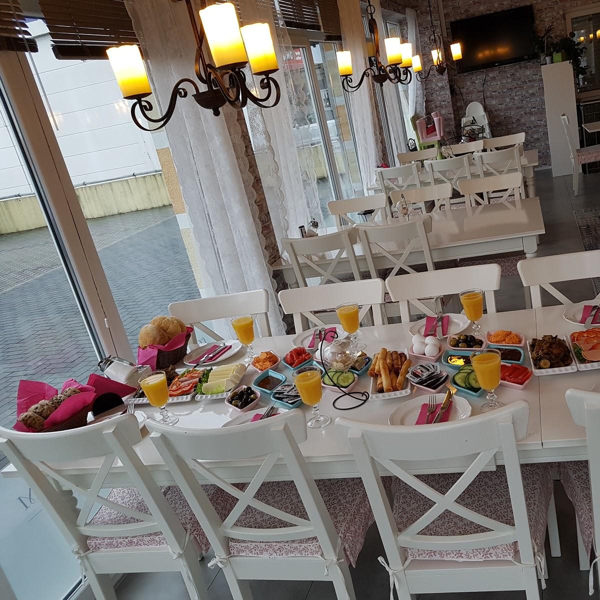 Restaurant "Café LOQMAM" in Elsenfeld