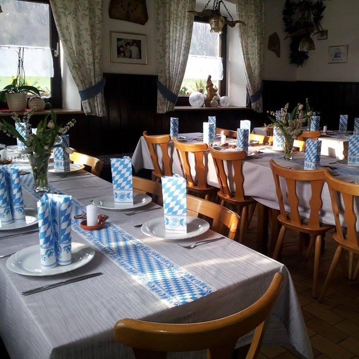 Restaurant "Gasthaus Schmutter" in Dollnstein