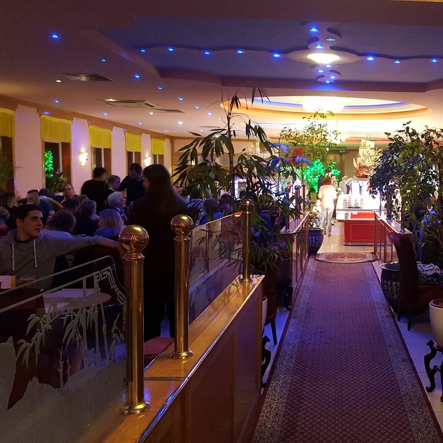 Restaurant "Hong Yun Lai" in Bous