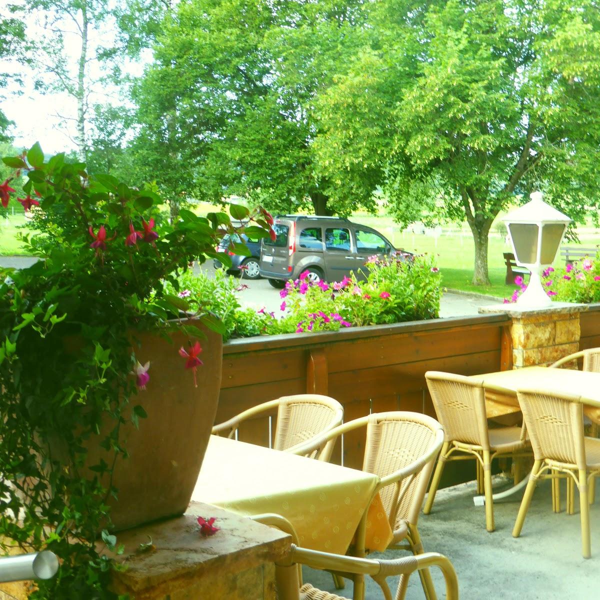 Restaurant "Gasthof Grüner Baum Lonsingen" in  Johann