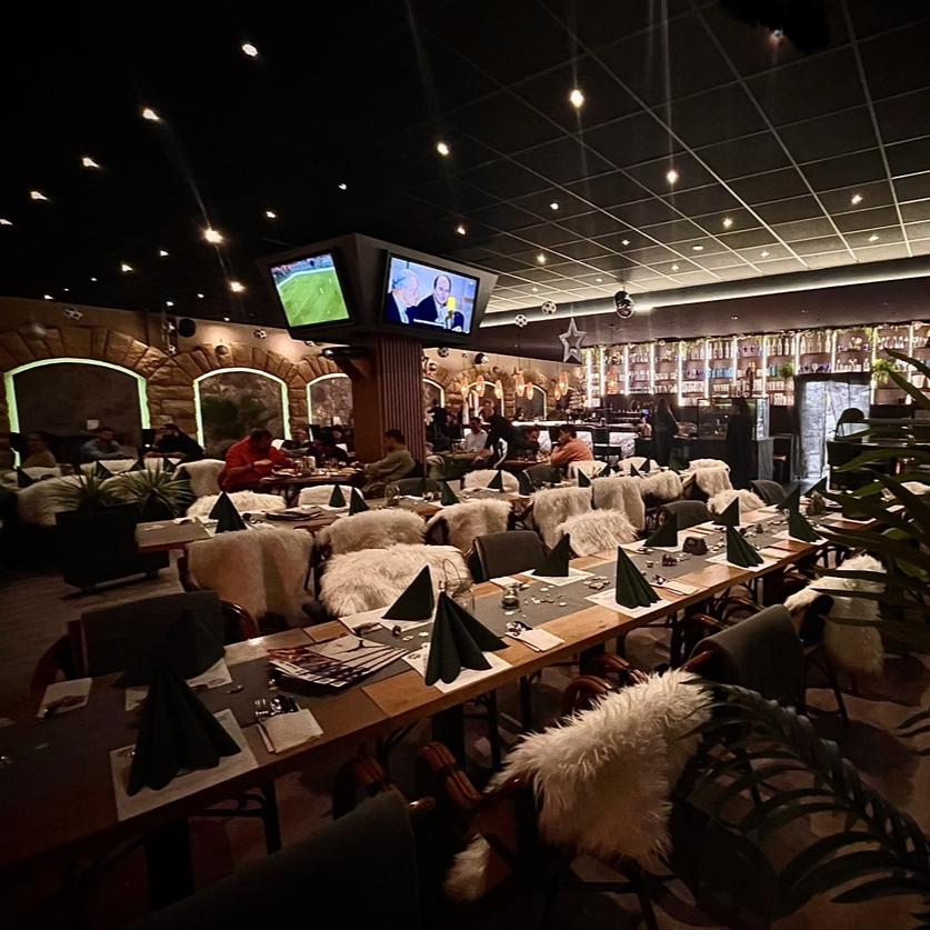 Restaurant "Sportsbar&Restaurant Triangel" in Karlsbad