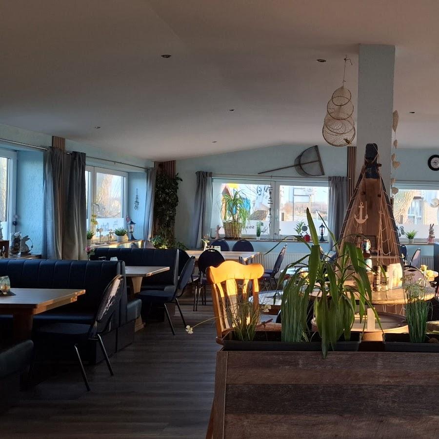 Restaurant "Strandrestaurant" in Hasselberg