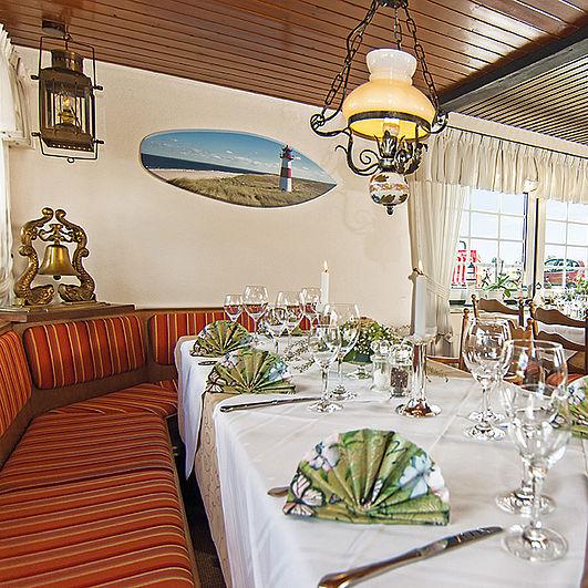 Restaurant "Fähr-Café Bonsberg Hotel - Restaurant - Fähr-Café" in Niesgrau