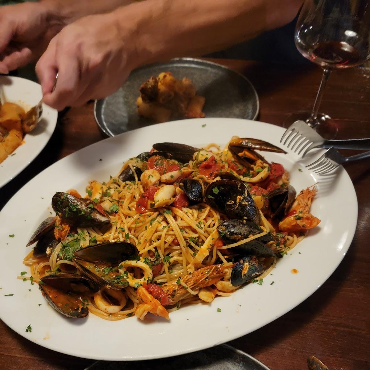 Restaurant "Gasthof Kreuz Osteria Luana" in Burgrieden