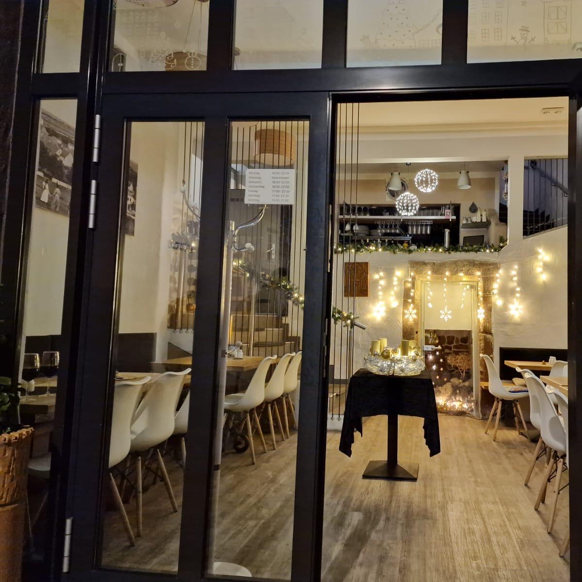 Restaurant "Burg Bistro Bella Vista" in Dudeldorf