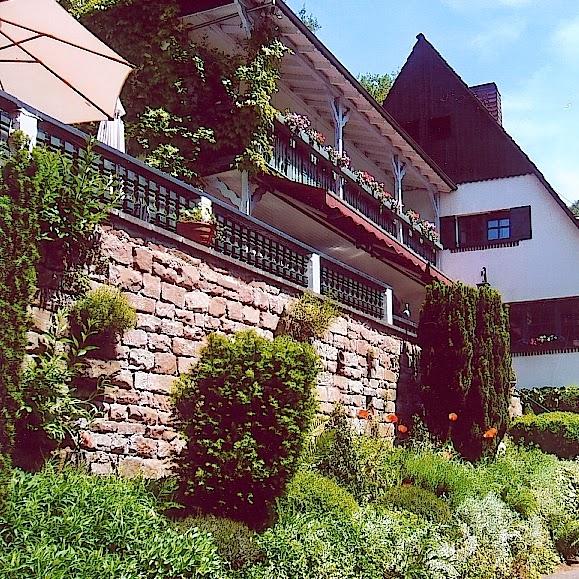 Restaurant "Landhaus Mühlenberg" in  Zemmer