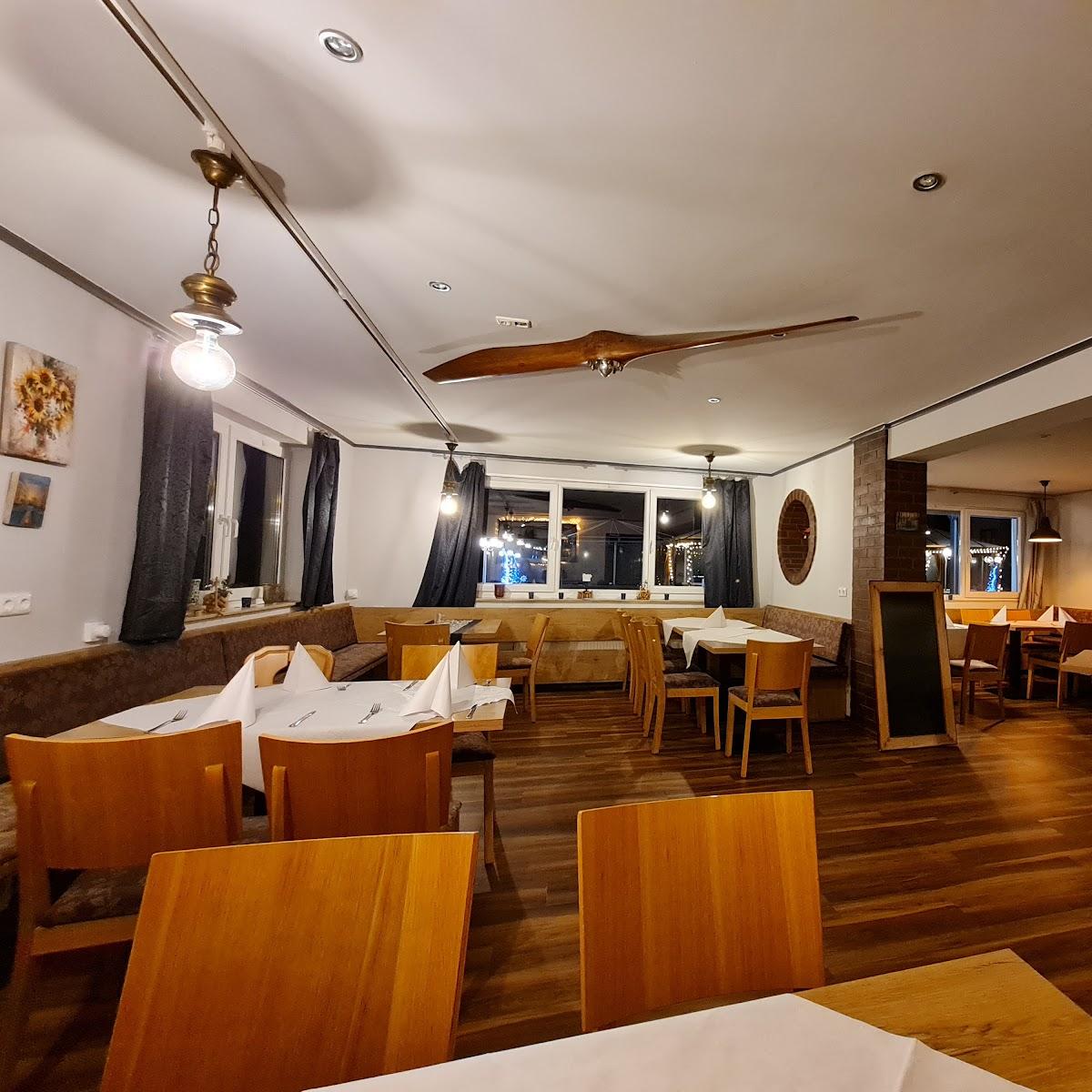 Restaurant "On Top - Ristorante & Pizzeria am Flugplatz - Roberto Barone" in Bindlach