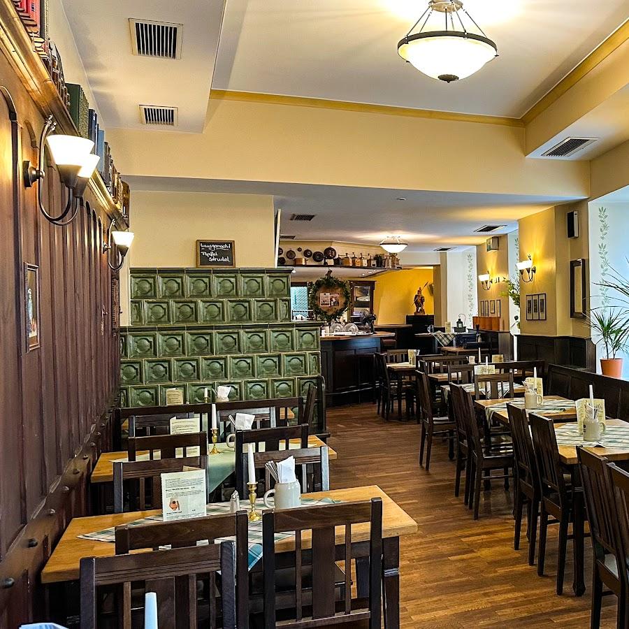 Restaurant "Hacker-Pschorr Wirtshaus  im alten Augustiner Kloster" in Regensburg