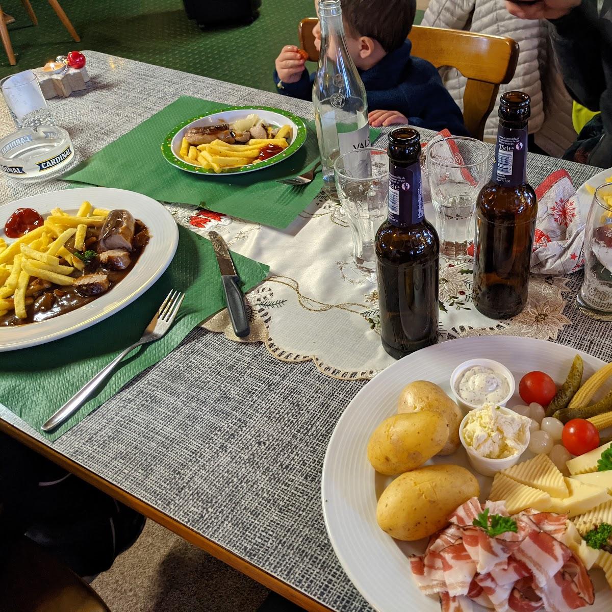 Restaurant "Restaurant Bäsäbeiz" in Altendorf