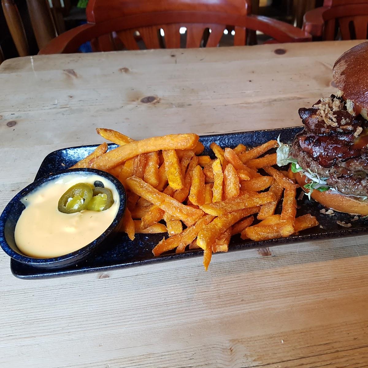 Restaurant "Broderick Irish Pub  – Bier, Burger, Live-Musik & Events" in Elmshorn