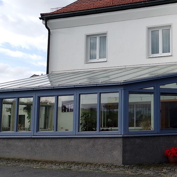 Restaurant "Gasthaus Breitengern" in Neuburg am Inn