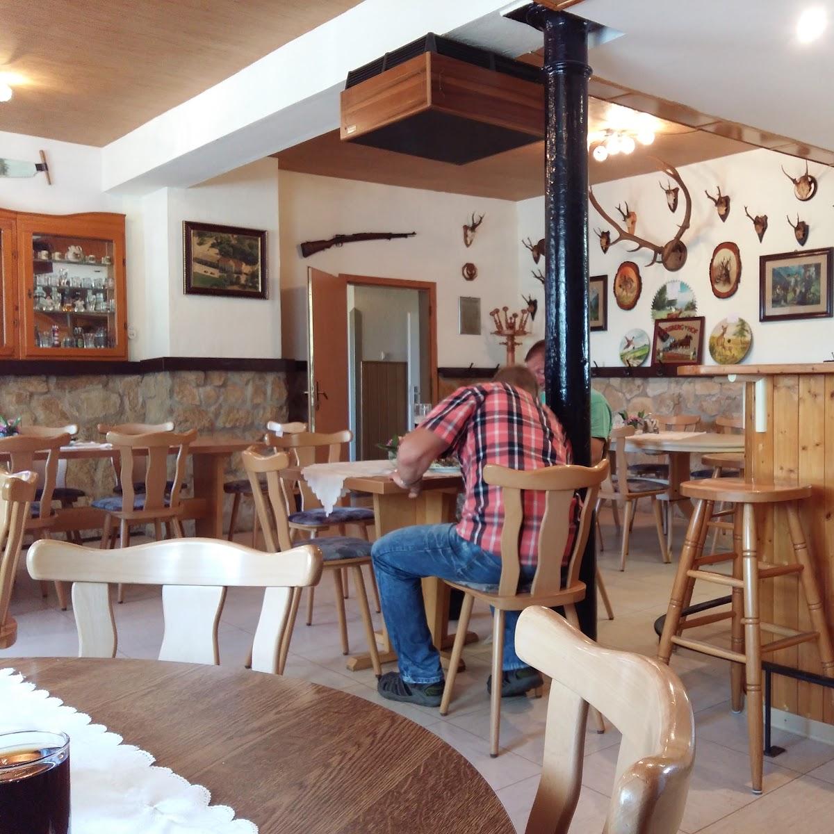 Restaurant "Gasthaus Brauner Hirsch" in Heygendorf