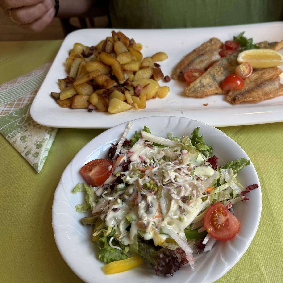 Restaurant "Landgasthof er Kroog" in Giekau