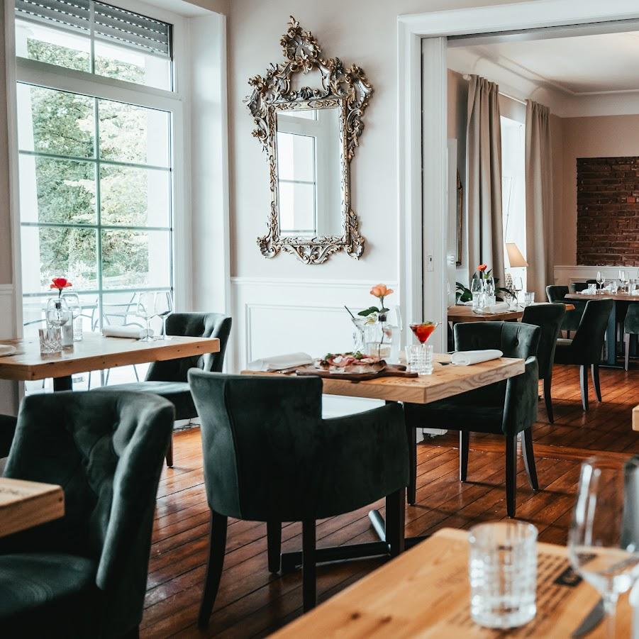 Restaurant "Luis & Toni’s - ehem. Villa Medici" in Neunkirchen