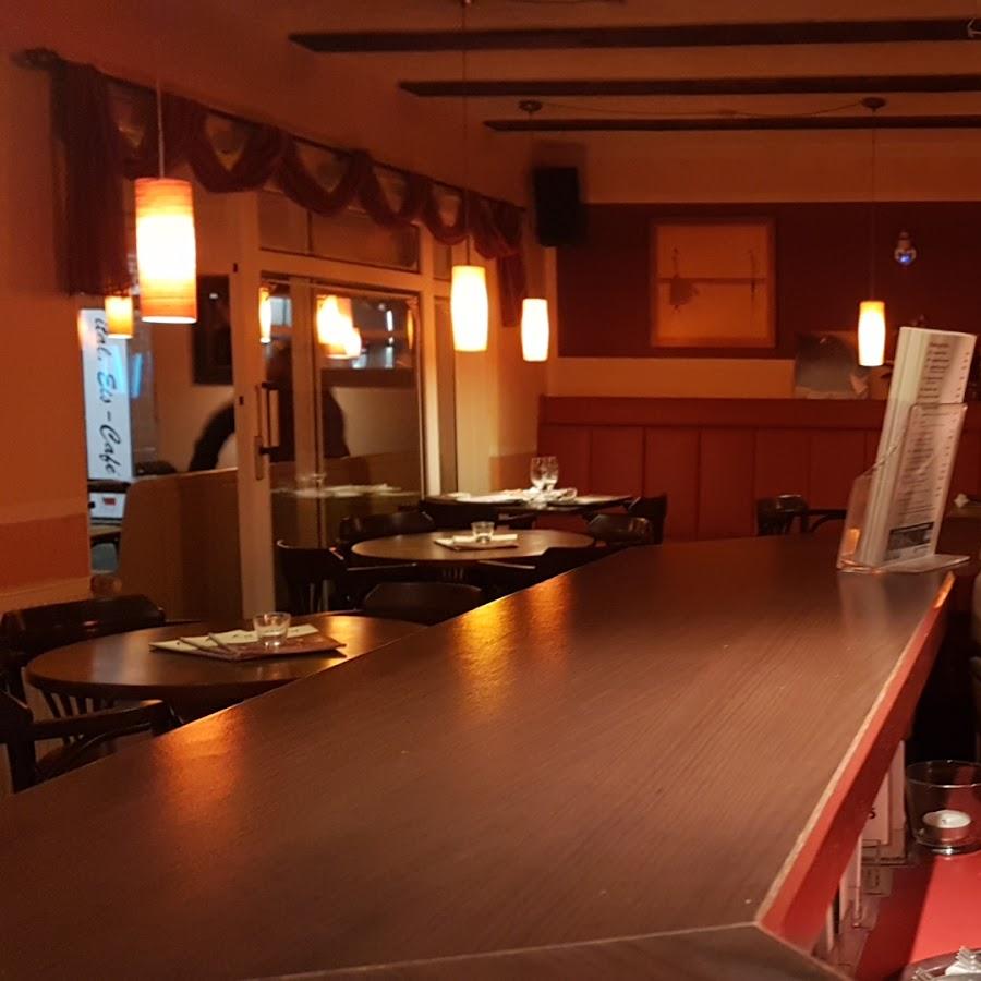 Restaurant "La Mera" in Apen